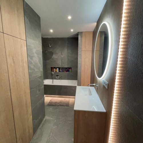 2b5c4b62-3425-4948-adc9-aef78126f045